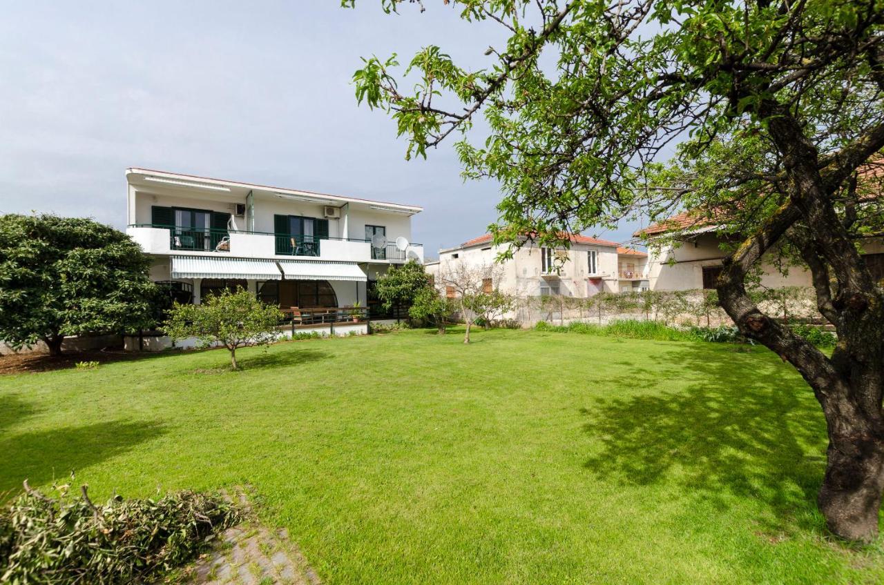 Apartments Katja Trogir Extérieur photo